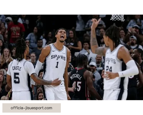 圣安东尼奥马刺121比103击败多伦多猛龙主场强势取胜展现团队火力与防守统治力