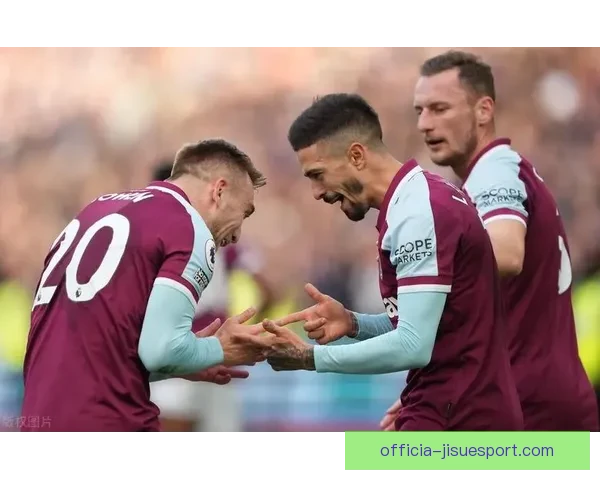 佛罗伦达与庄森利特斯鏖战平局比赛精彩回顾