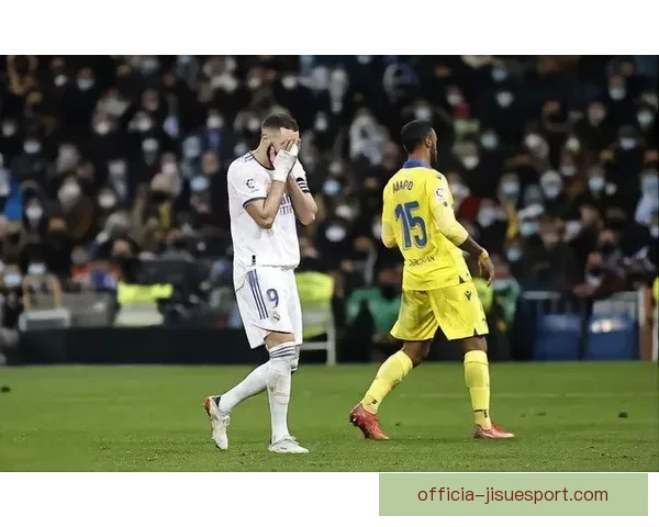 特伦辛B队主场完胜多瑙斯特雷达B队三球零封对手 特伦辛B队主场完胜多瑙斯特雷达B队三球零封对手